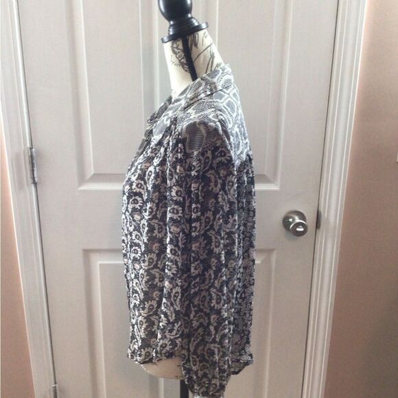 Free People Dani Chiffon‎ Long Sleeve Blouse Button Up Paisley Snakeskin XS - Picture 2 of 7